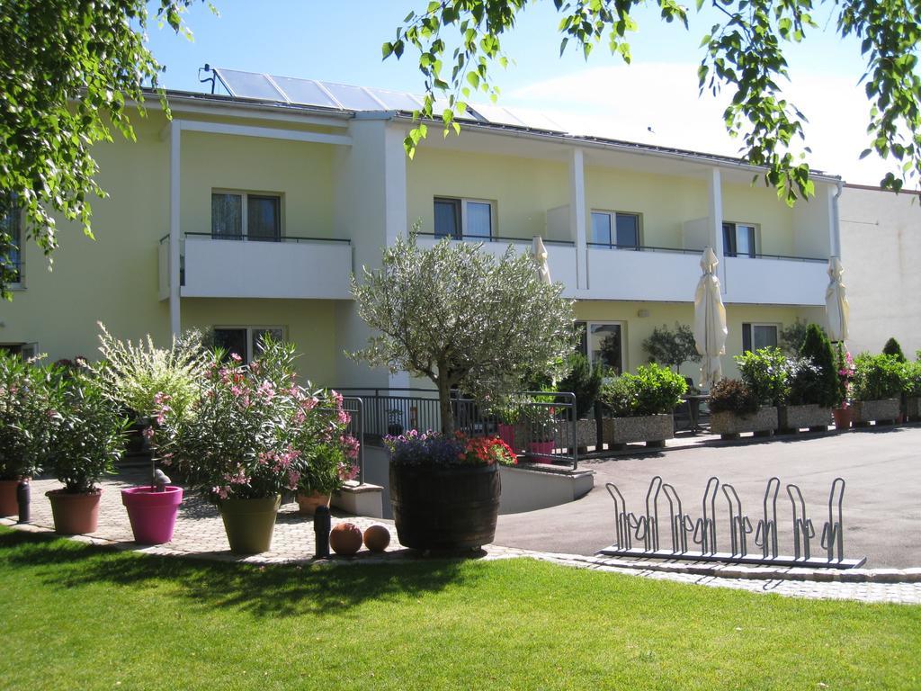 Pension Schmidt Podersdorf am See Extérieur photo